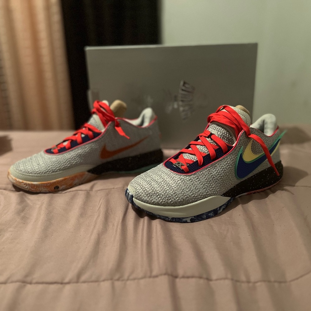 Brand new Lebron  James XX shoes in excellent condition size 12 - Picture 6 of 13